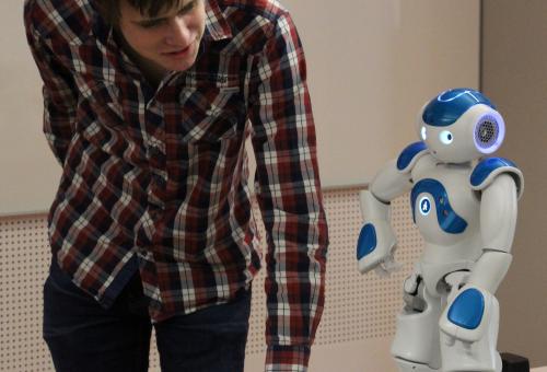 The NAO as a voice assistant supports people in their daily routine.