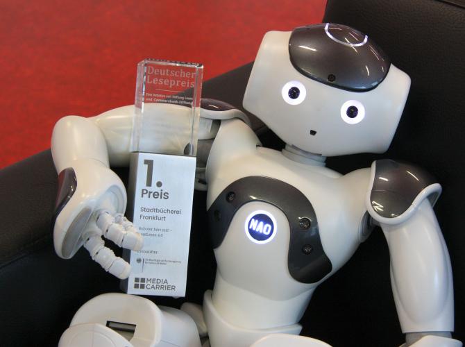 Roboter hört mit!  © Stadtbücherei Frankfurt