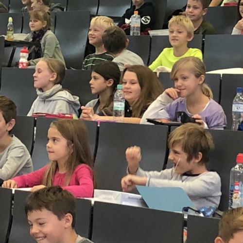 Großes Interesse und viel Spaß auf Seiten der Schülerinnen und Schüler