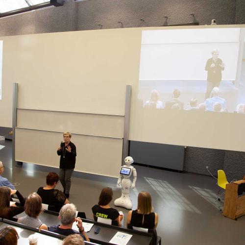 Pepper als Co-Moderator auf der Immatrikulationsfeier der TH Wildau 2018